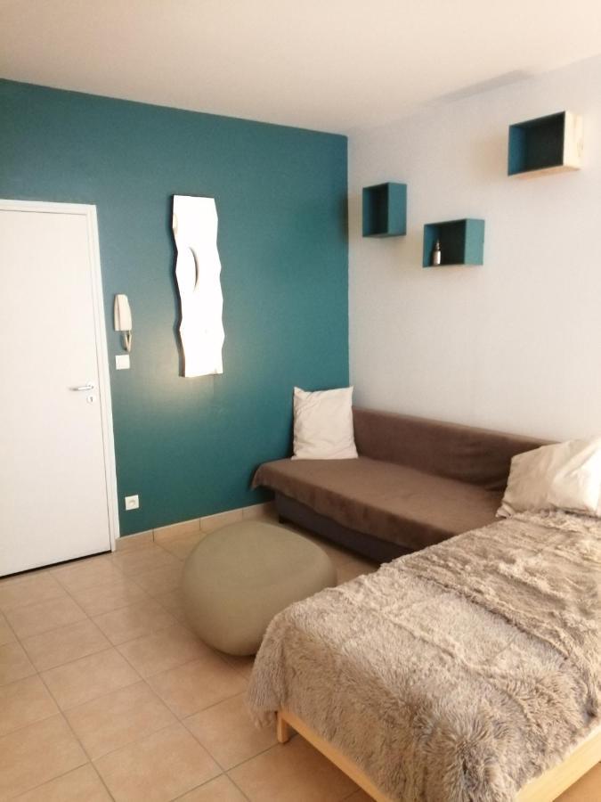 Studio Dans Vieux Magasin 1800 Lejlighed Sedan Eksteriør billede