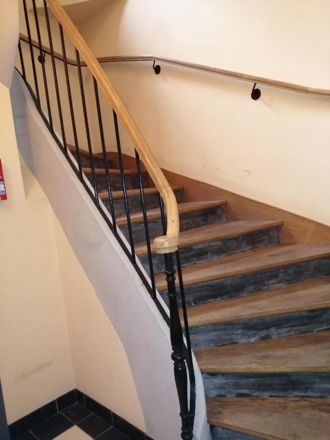Studio Dans Vieux Magasin 1800 Lejlighed Sedan Eksteriør billede